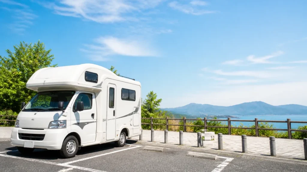 サービスエリアで車中泊はできる？仮眠OK・宿泊NGの境界と全国唯一の公認PAのアイキャッチ画像